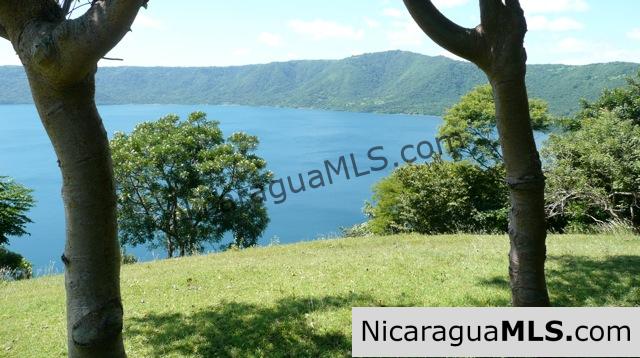 7 Acres of Lakefront at Laguna de Apoyo