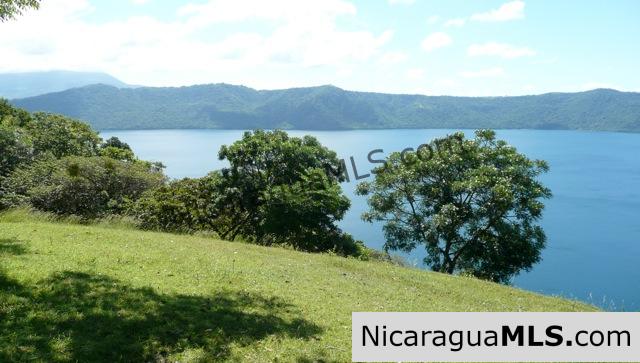 7 Acres of Lakefront at Laguna de Apoyo
