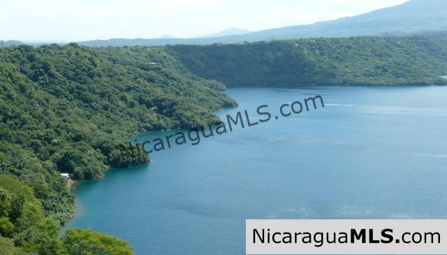 7 Acres of Lakefront at Laguna de Apoyo
