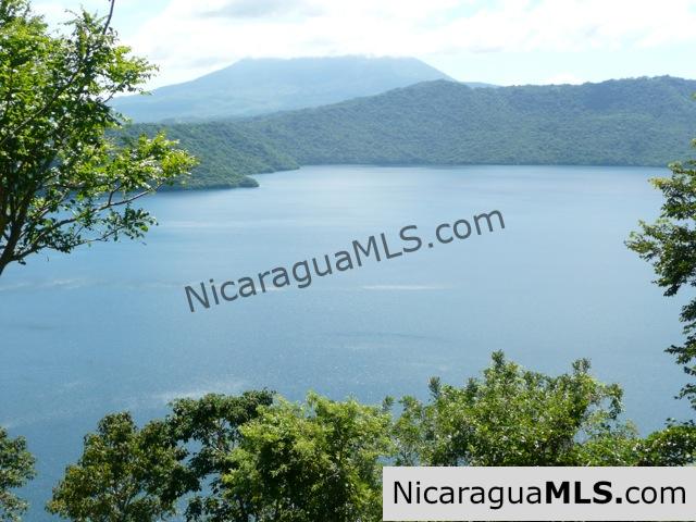 7 Acres of Lakefront at Laguna de Apoyo