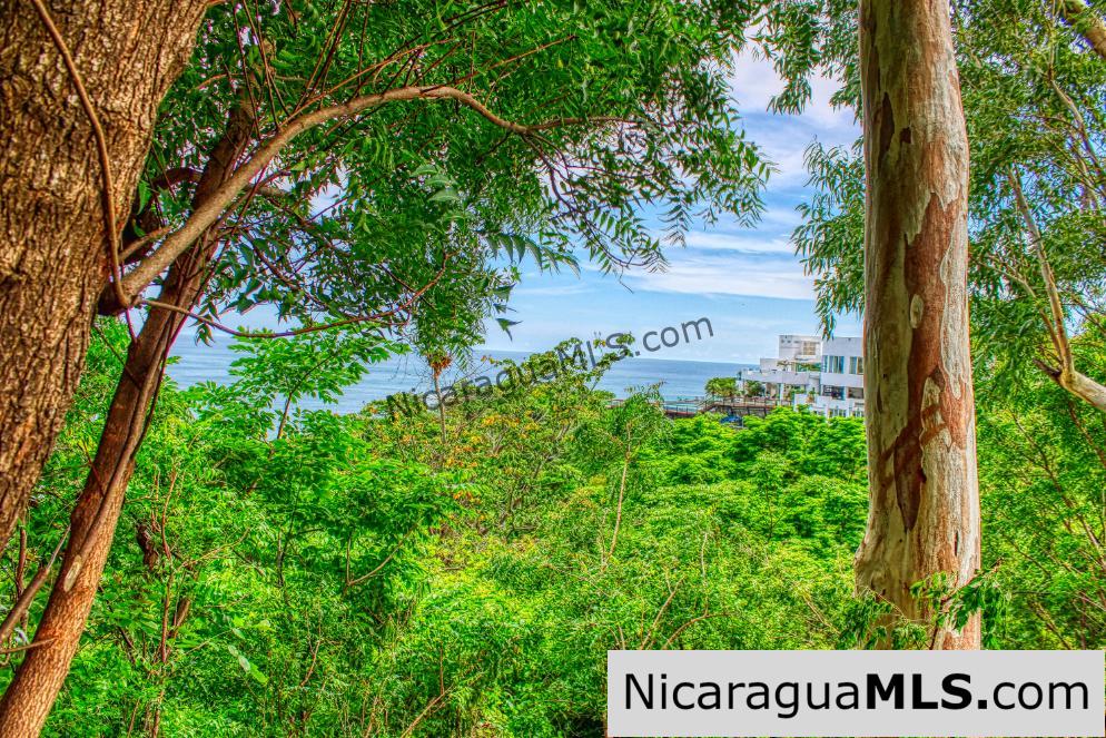 Lot 14 in Pacific Marlin San Juan del Sur