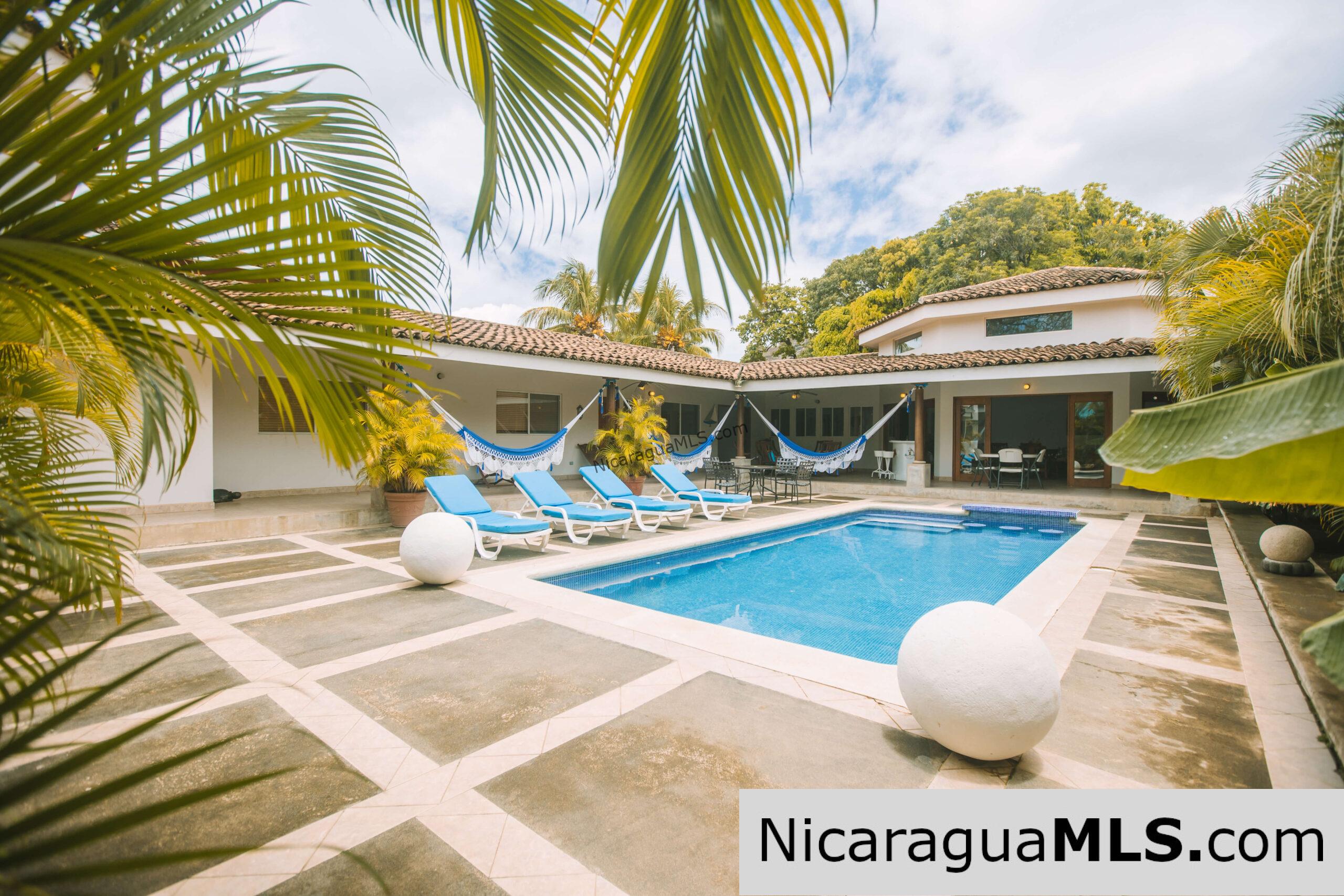 Two-Story House in La Talanguera
