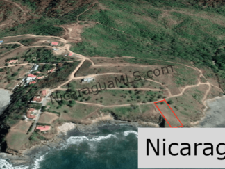 Beachfront lot in Remanso beach, San Juan del Sur-Nicaragua