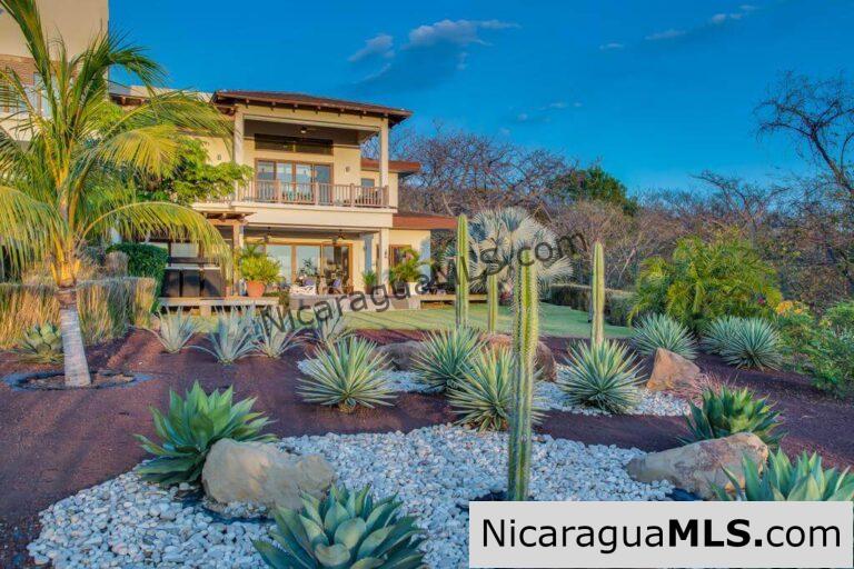 Price Update! Dream Villa at Guacalito Island with Annex Bungalow Awaits in Tola