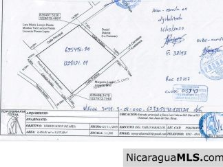 Wonderful beachfront lot in the picturesque El Ostional community.