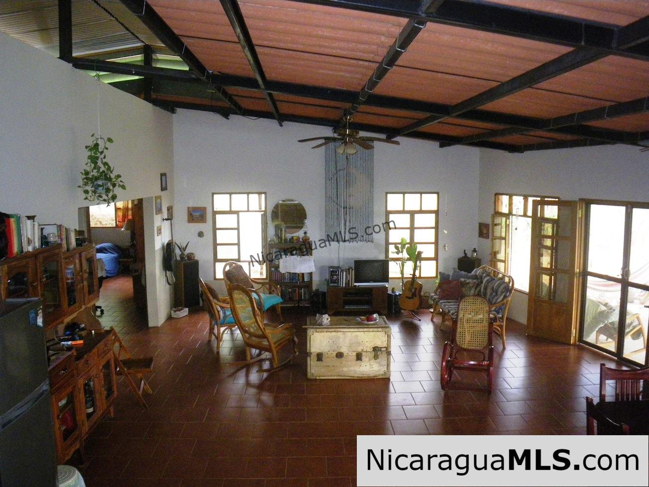 Eco Surf Lodge on 4 Acres