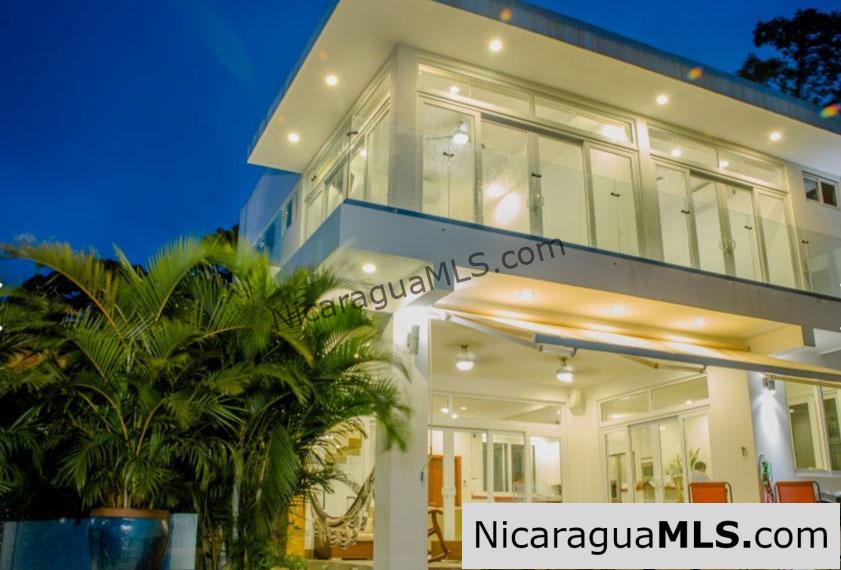Varaderos House