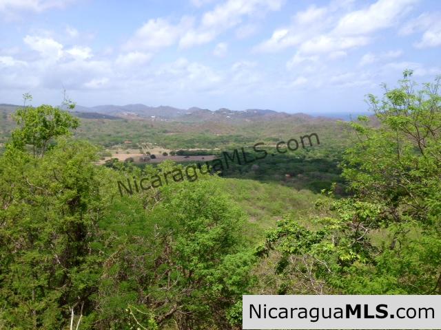 Great lot overlooking Playa Maderas