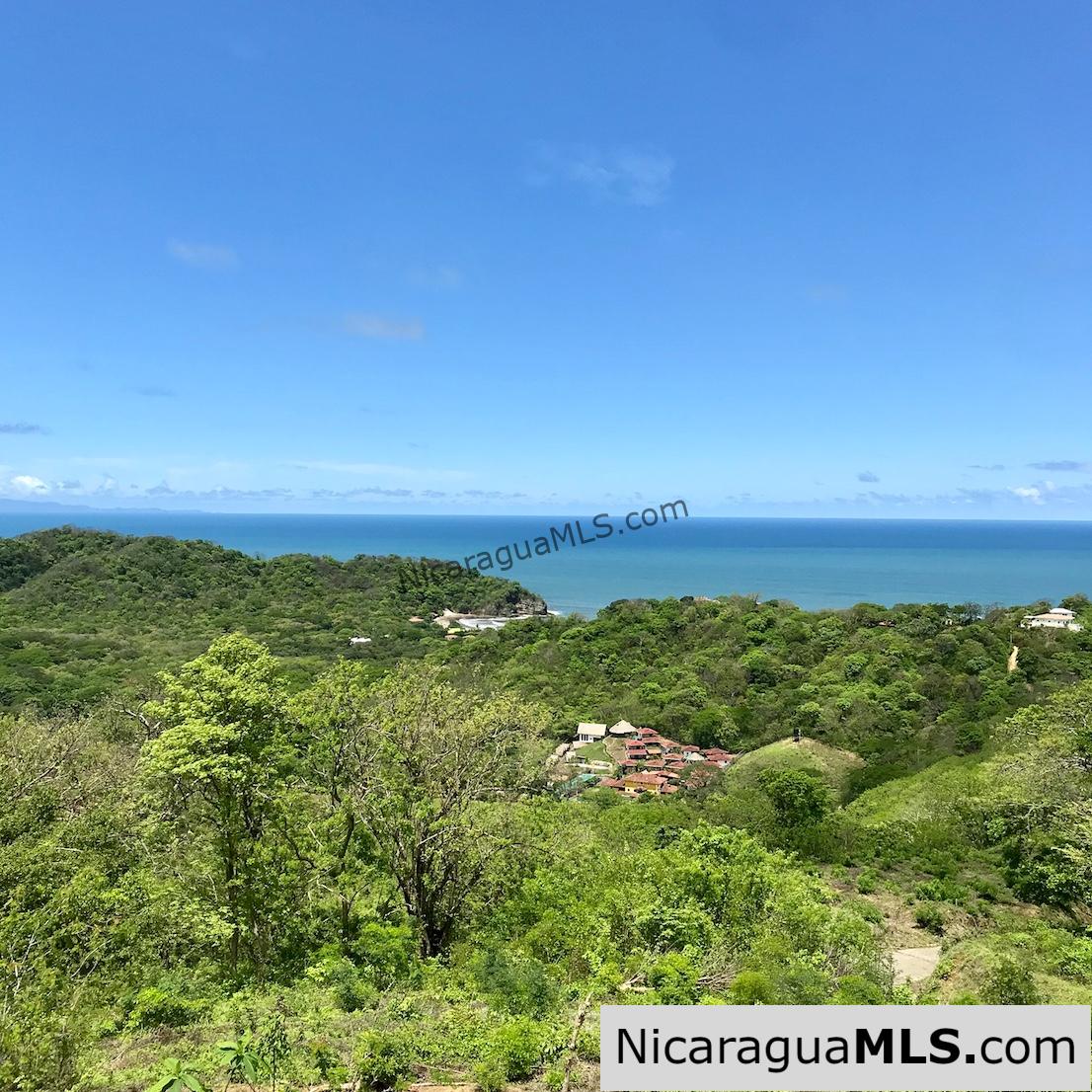 Ocean view studio overlooking Playa Maderas