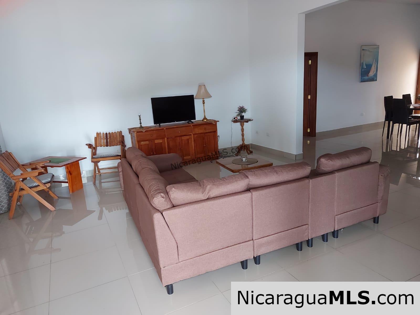 For Rent Beautiful 3Beds 3Baths House in Little Bavaria