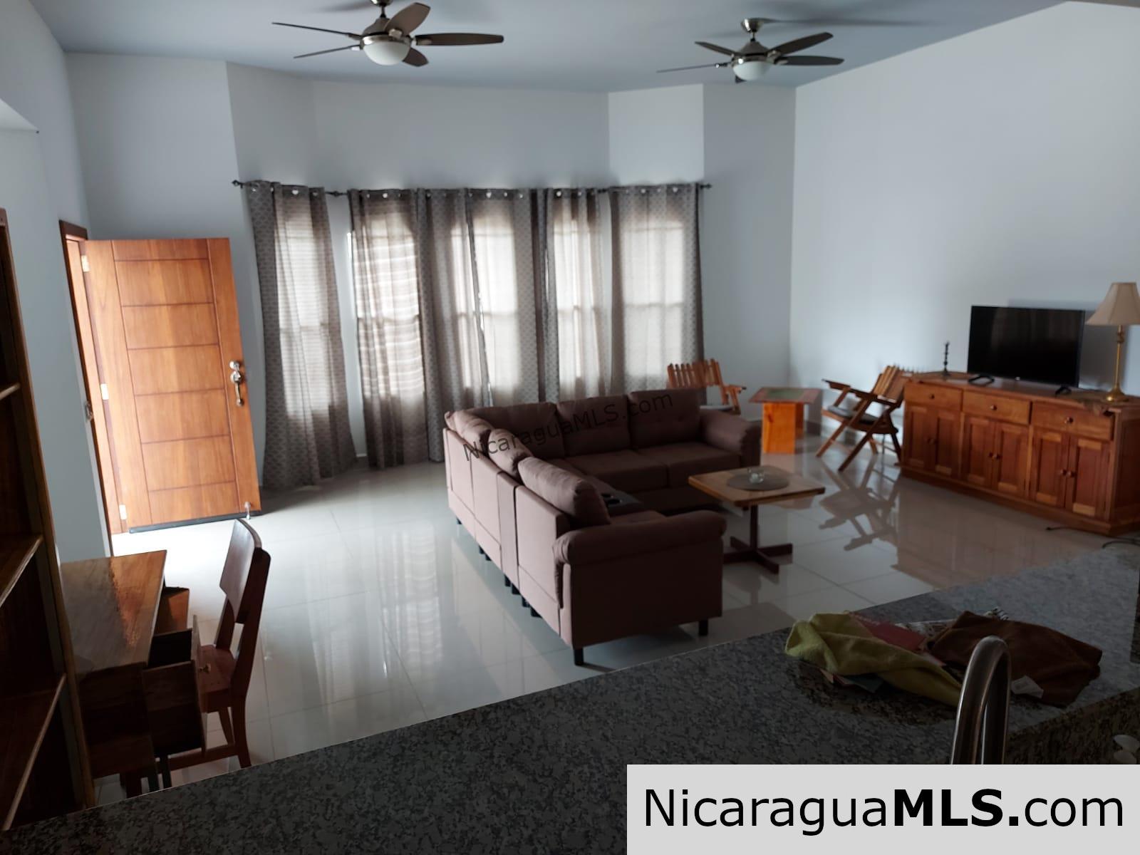 For Rent Beautiful 3Beds 3Baths House in Little Bavaria