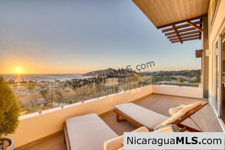 Price Reduced: Dive into Elegance at Villa Estrella in San Juan del Sur!