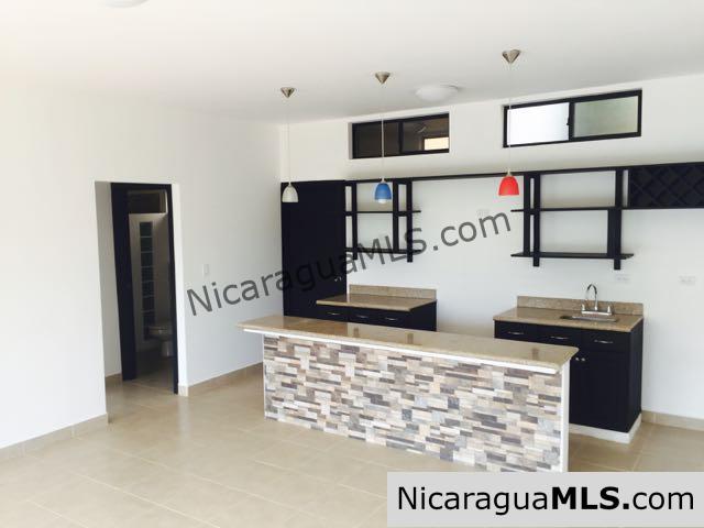2 Bedroom House with Shared Pool