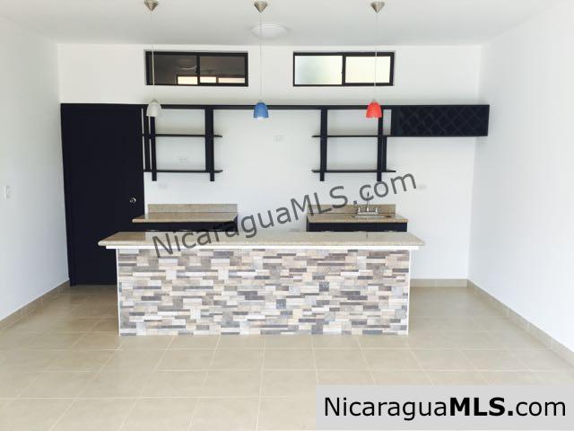 2 Bedroom House with Shared Pool