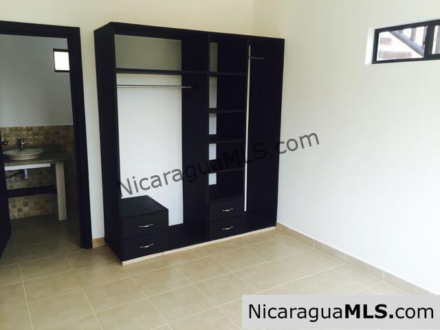 2 Bedroom House with Shared Pool