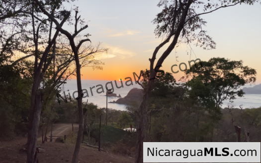 Lots in Las Terrazas de Playa Maderas.