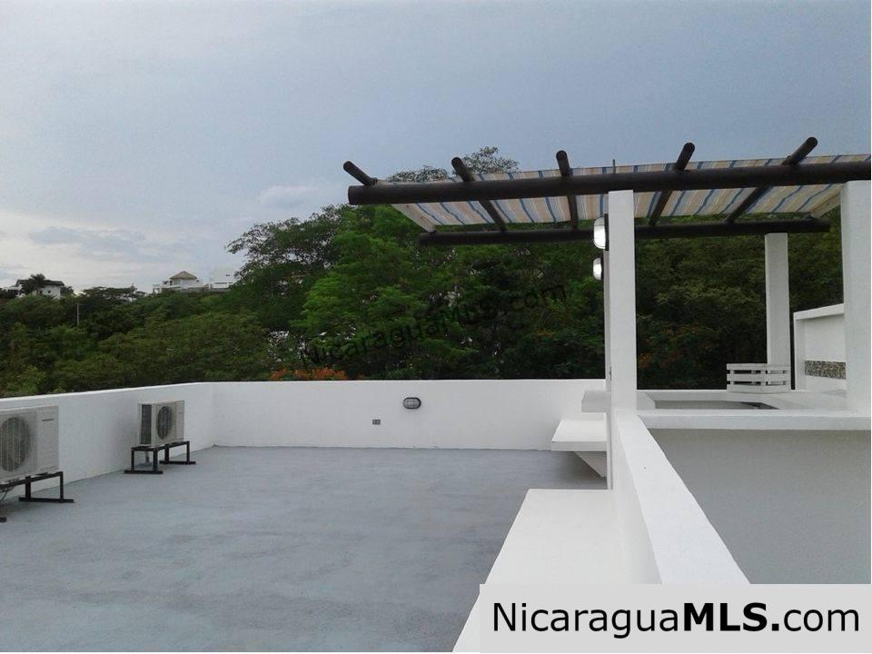 2 Bedroom House with Shared Pool