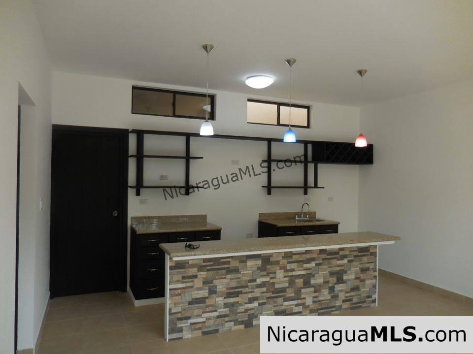 2 Bedroom House with Shared Pool