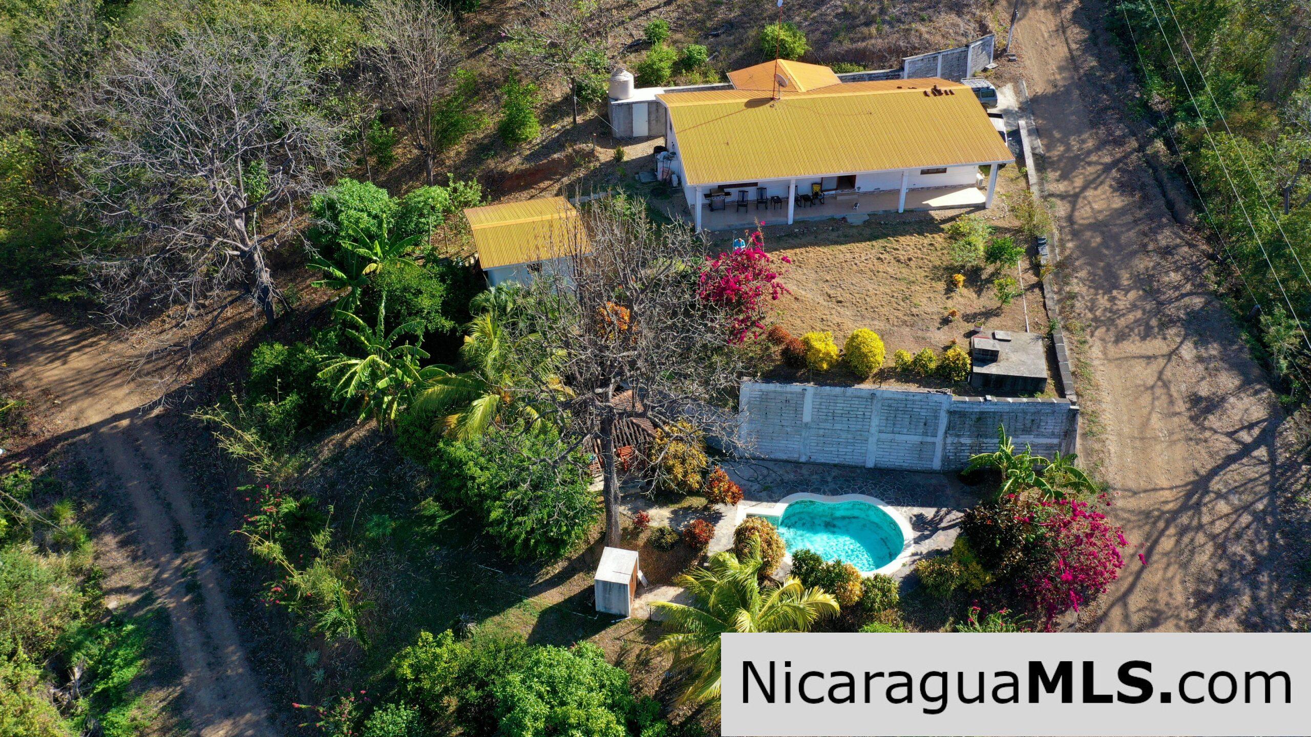 Ocean View Home Walking Distance to Playa Yankee