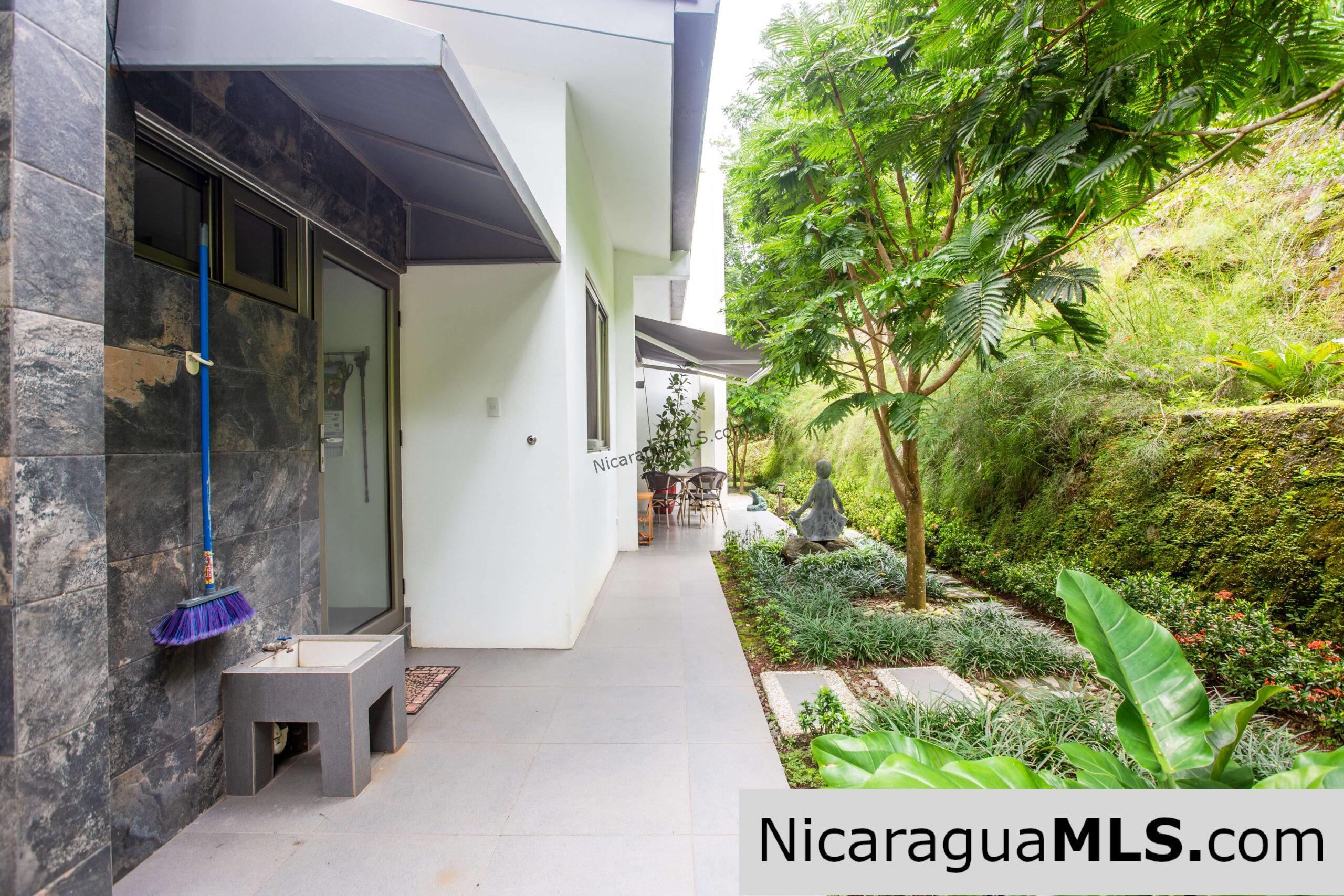 4 Bedrooms house, Mona Gaia in Mombacho, Granada.