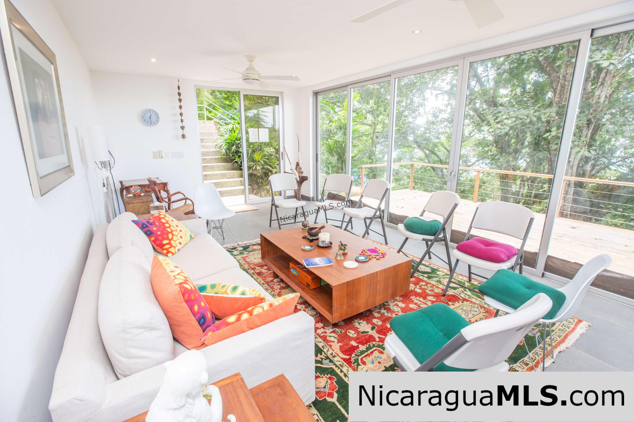 4 Bedrooms house, Mona Gaia in Mombacho, Granada.