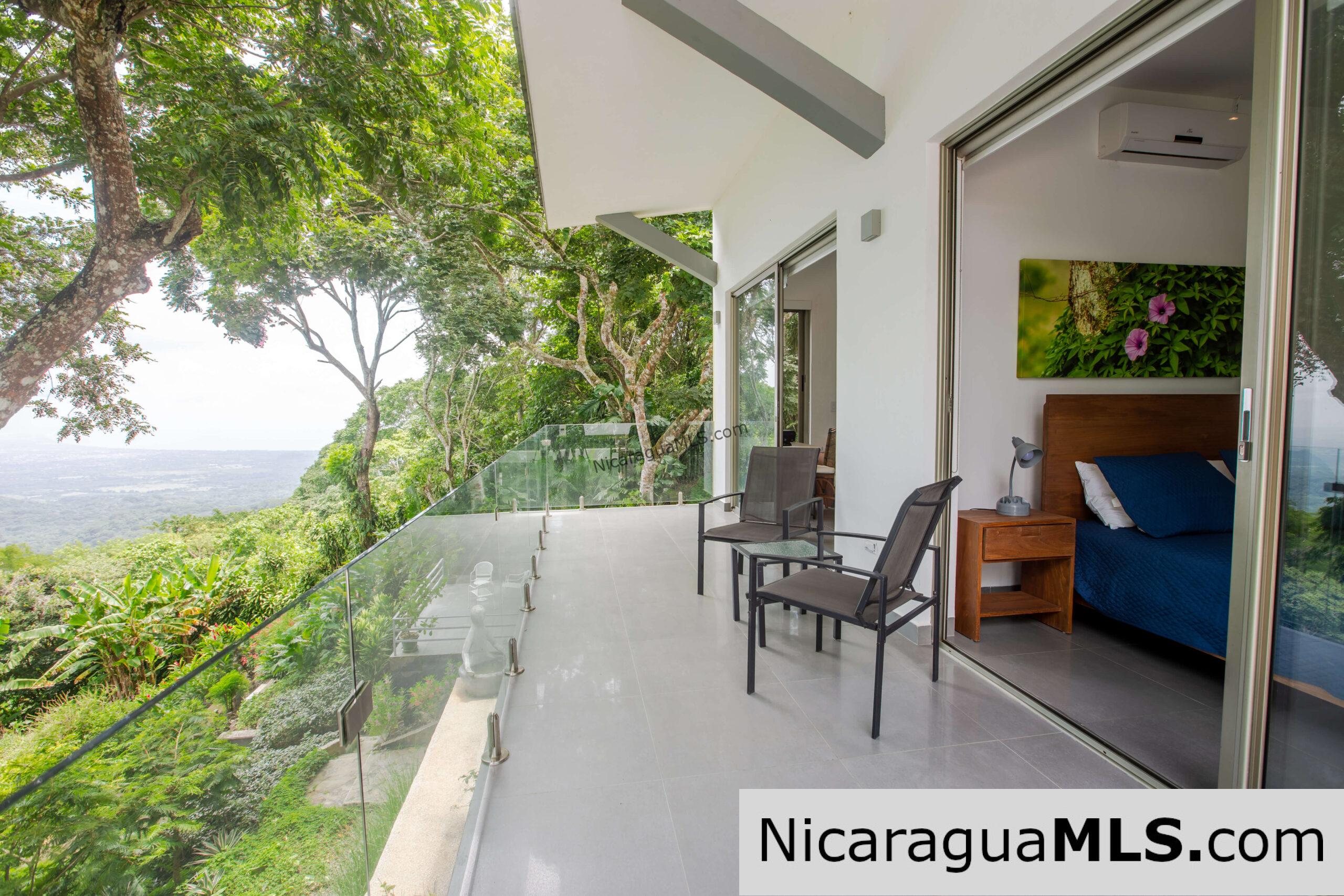 4 Bedrooms house, Mona Gaia in Mombacho, Granada.