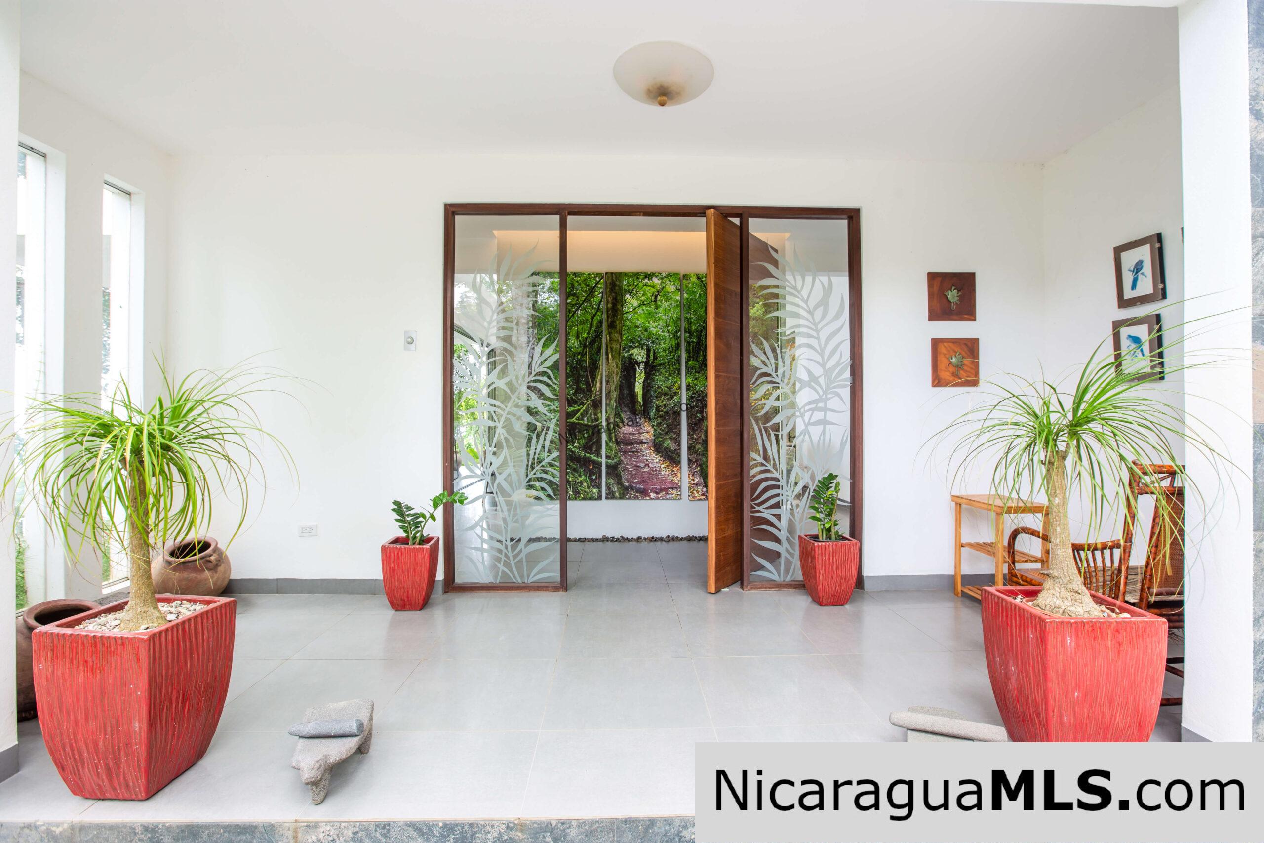 4 Bedrooms house, Mona Gaia in Mombacho, Granada.