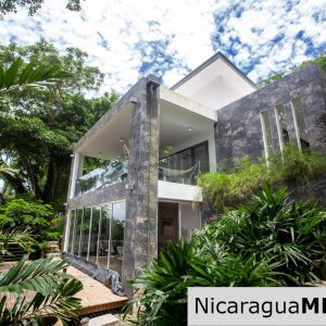 4 Bedrooms home, Mona Gaia in Mombacho, Granada.
