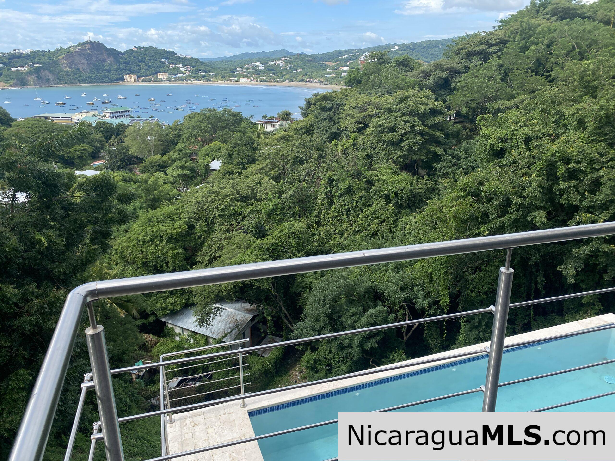 Elegant living with SJDS whitewater bay views - just completed!