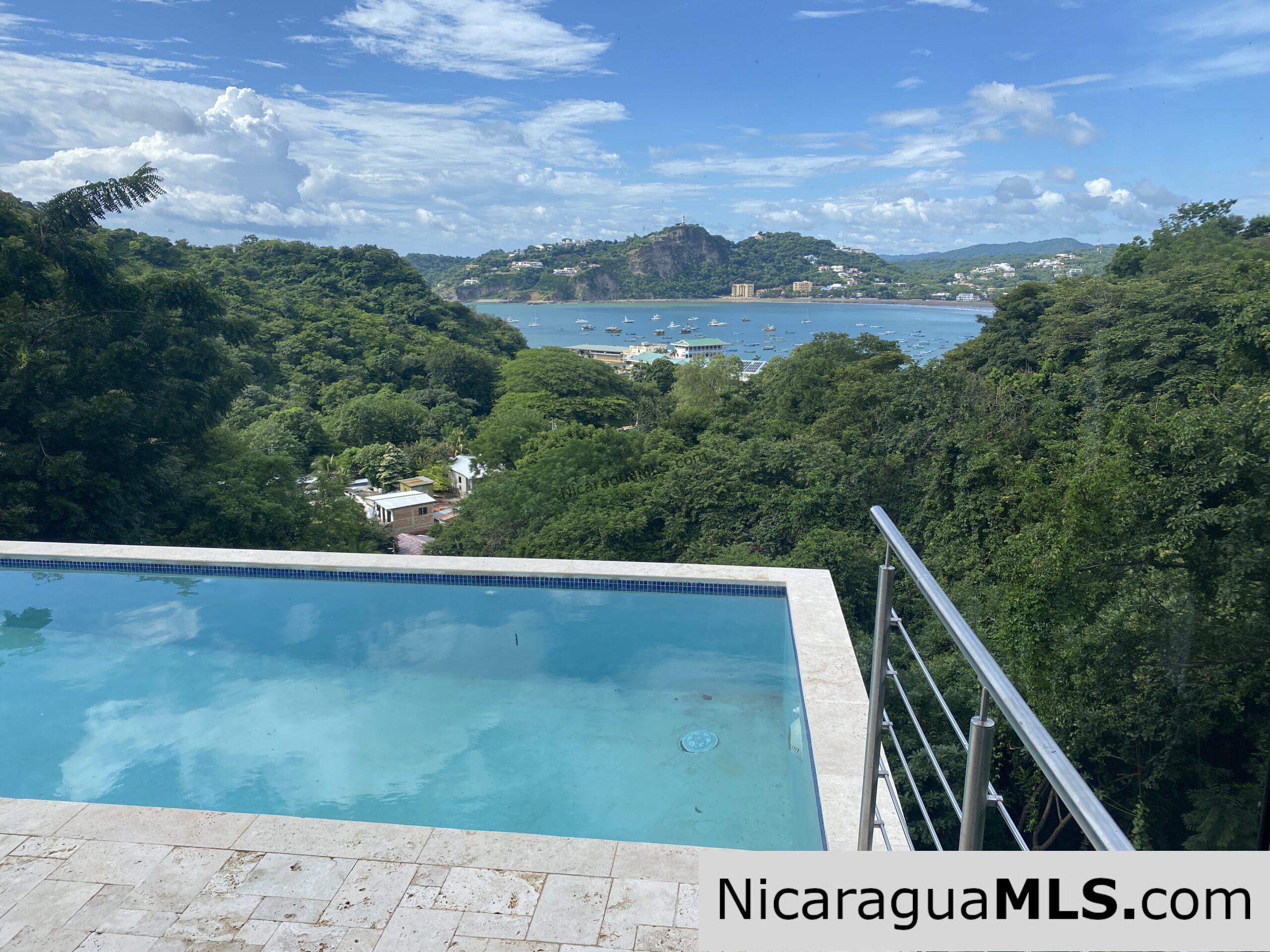 Elegant living with SJDS whitewater bay views - just completed!
