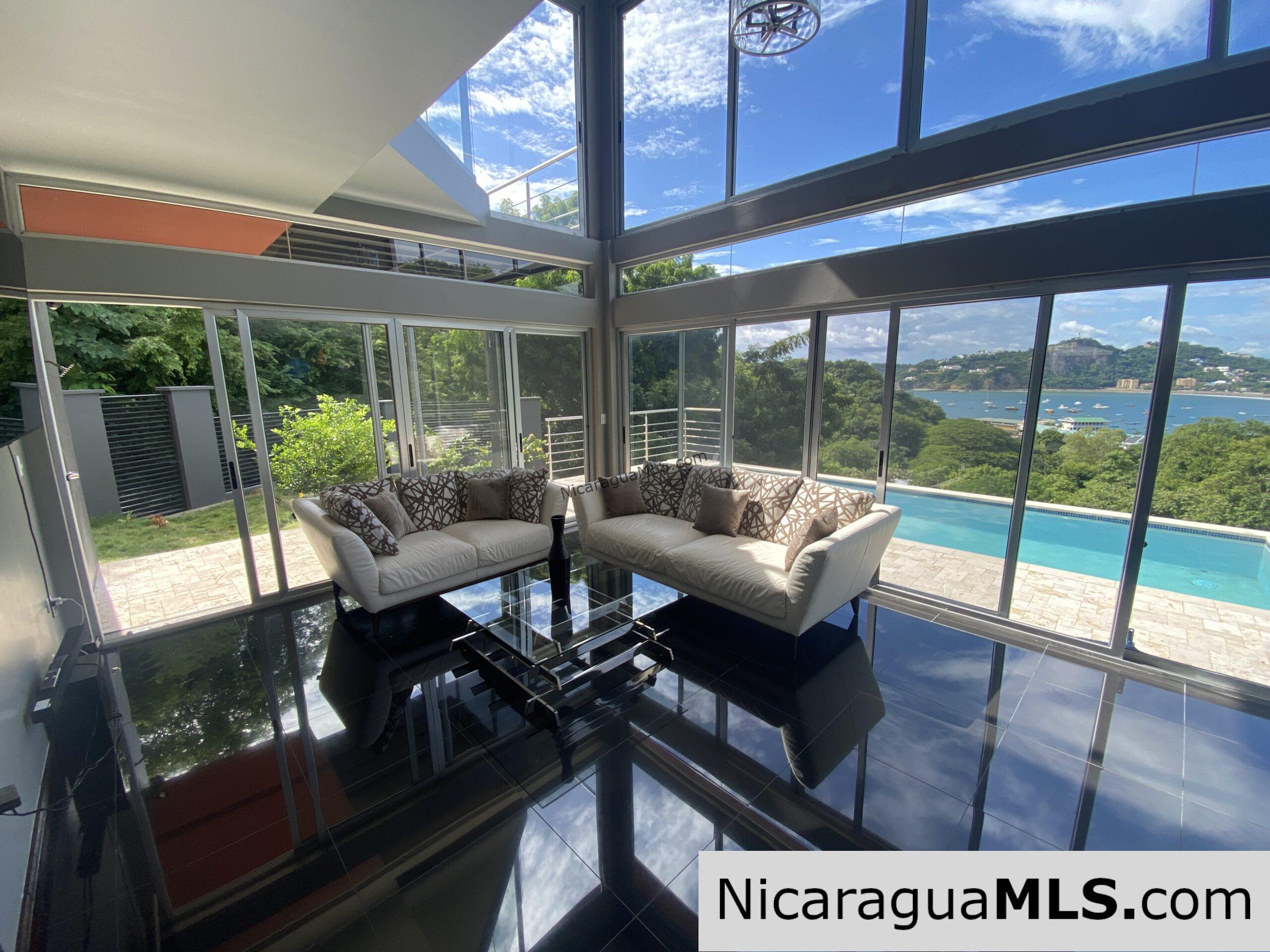 Elegant living with SJDS whitewater bay views - just completed!