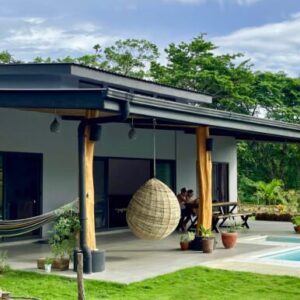Large Multi-Casa Equestrian Estate with stables on 2.5 acres
