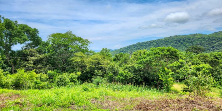 Double Lot, Half Price Ocean & Mountain Views
