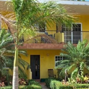Condo in Las Escadas, only 1 mile from town