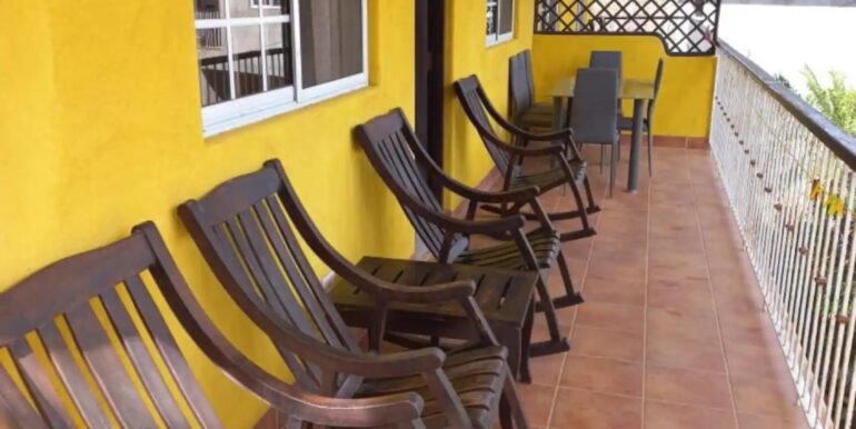 Condo in Las Escadas, only 1 mile from town - Image 3