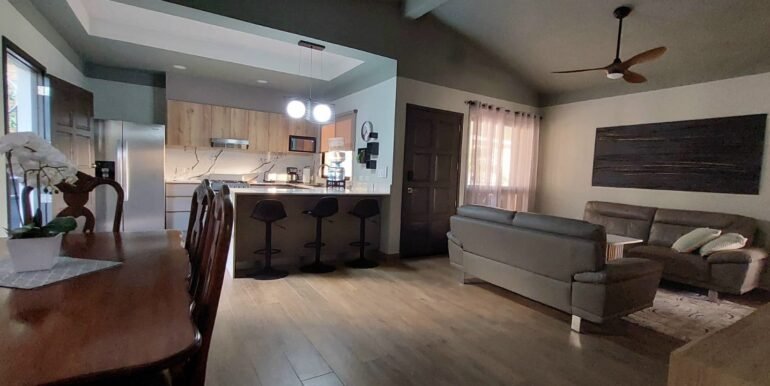 2BD Rental on the rolling hills above Playa Remanso - Image 5