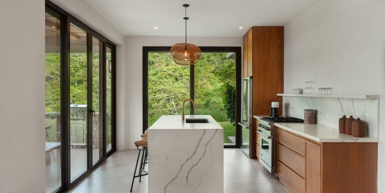 Sustainable Luxury on 1.5 Acres Awaits: Casa Grillo in Big Sky Ranch - Image 10
