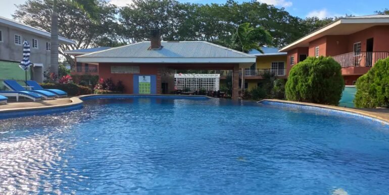 Condo in Las Escadas, only 1 mile from town - Image 10