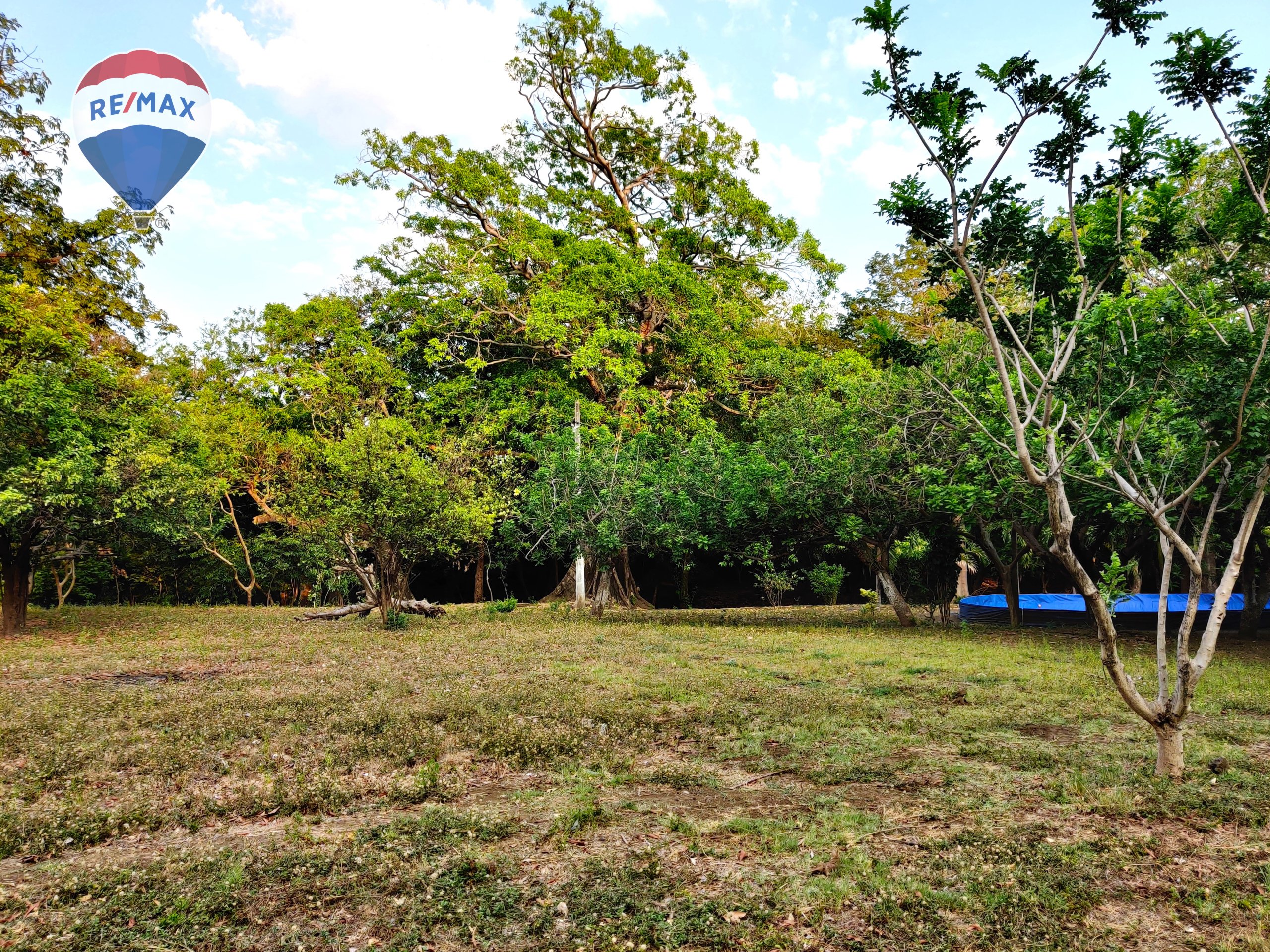 2.12 Manzanas Property with River - Image 12