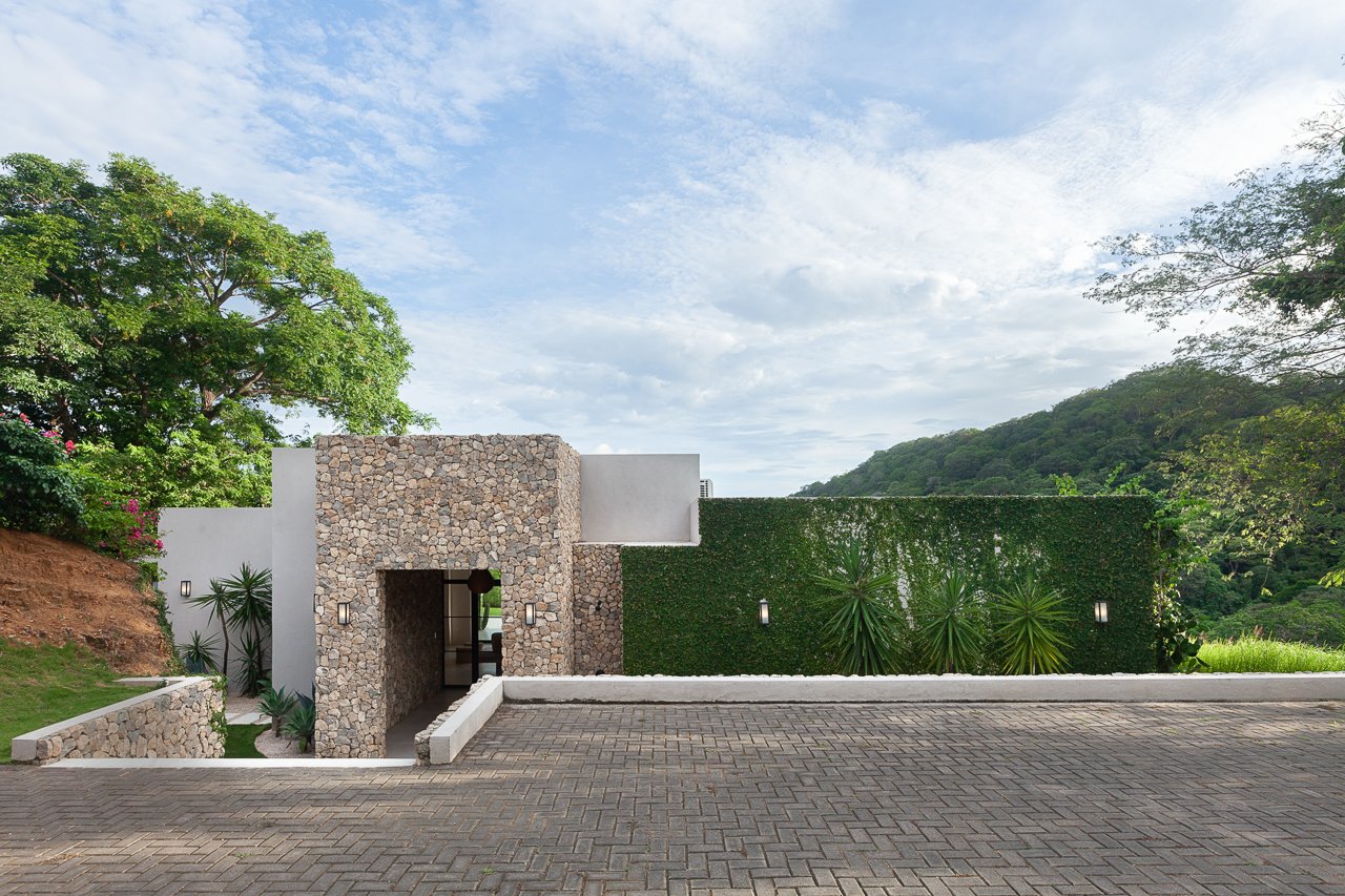 Luxury Off-Grid Home for Sale in Southern Nicaragua - Image 37