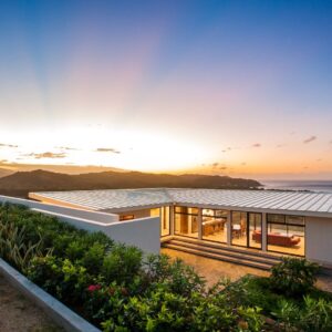 Casa Wahoo, Above the Surf
