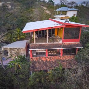 Casa del Arte above Playa Maderas, in San Juan del Sur