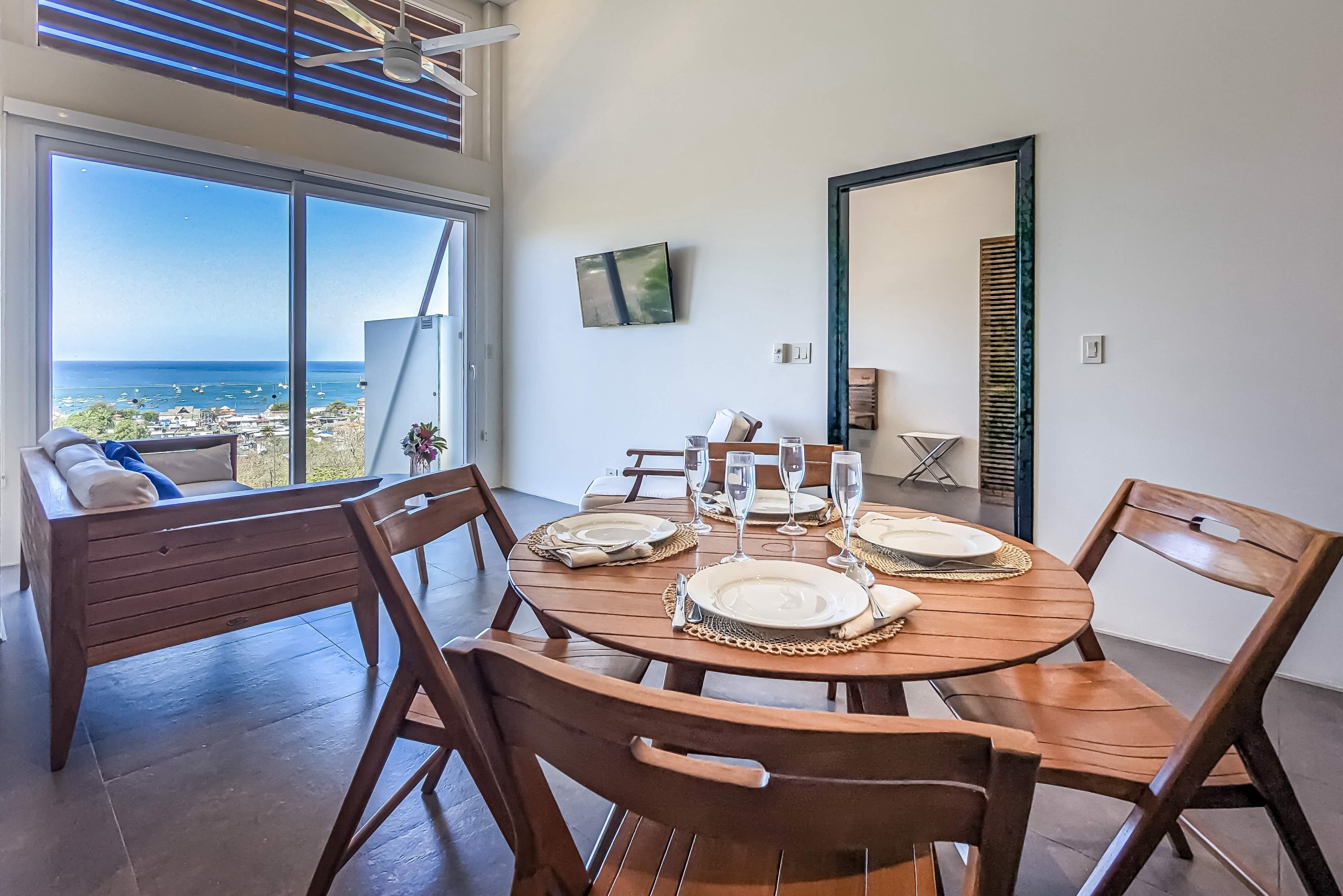 Upscale Ocean View Condo In An Unbeatable Location - Image 10