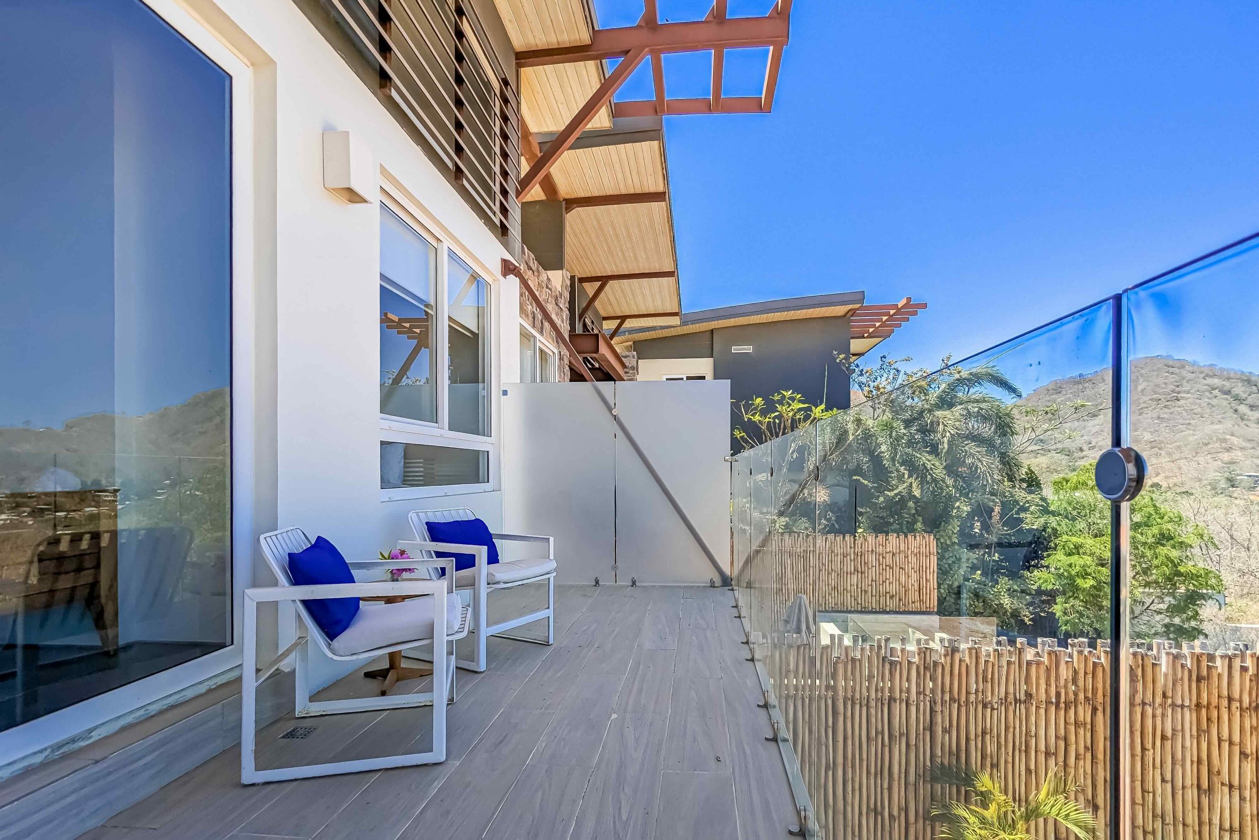 Upscale Ocean View Condo In An Unbeatable Location - Image 12