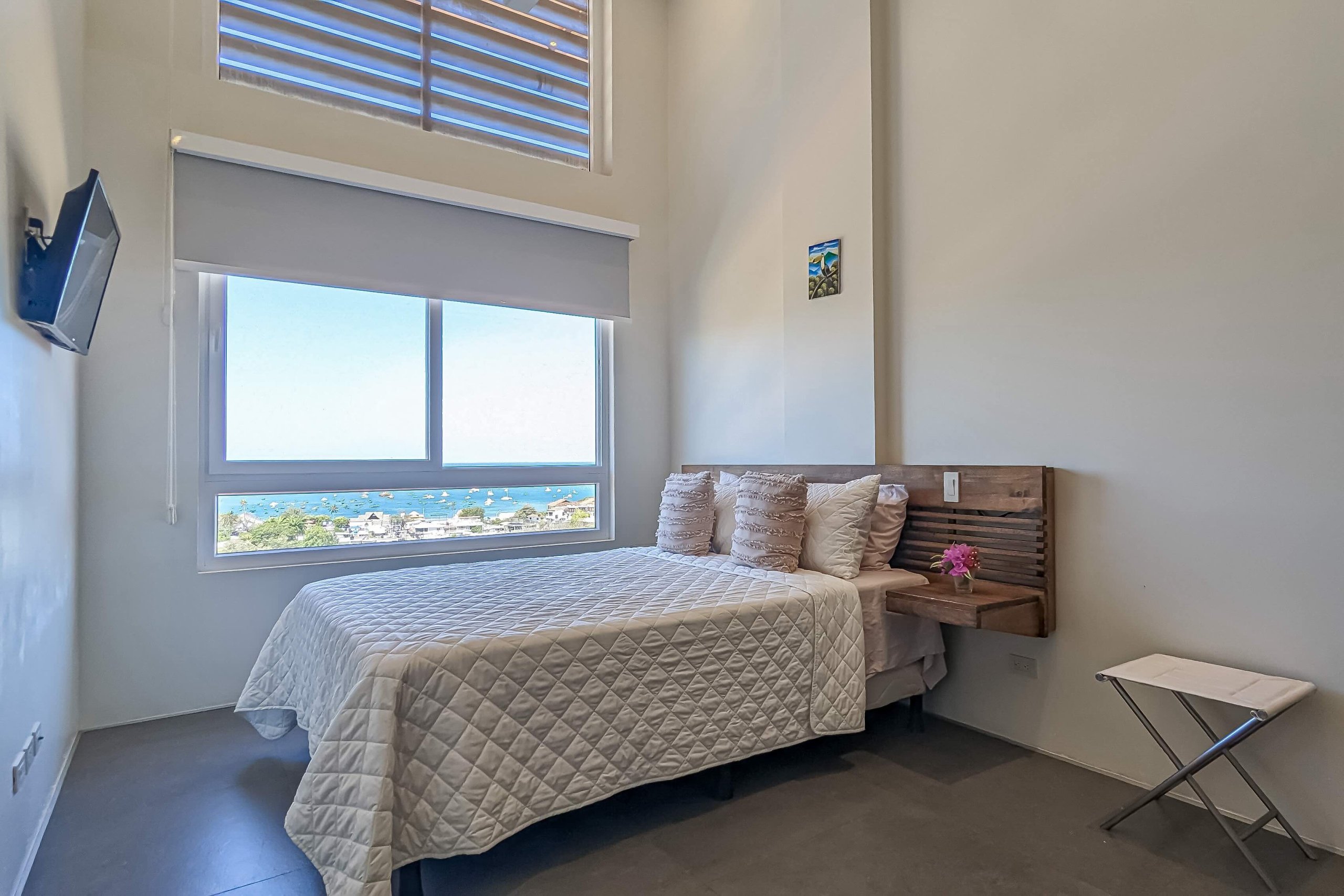 Upscale Ocean View Condo In An Unbeatable Location - Image 13