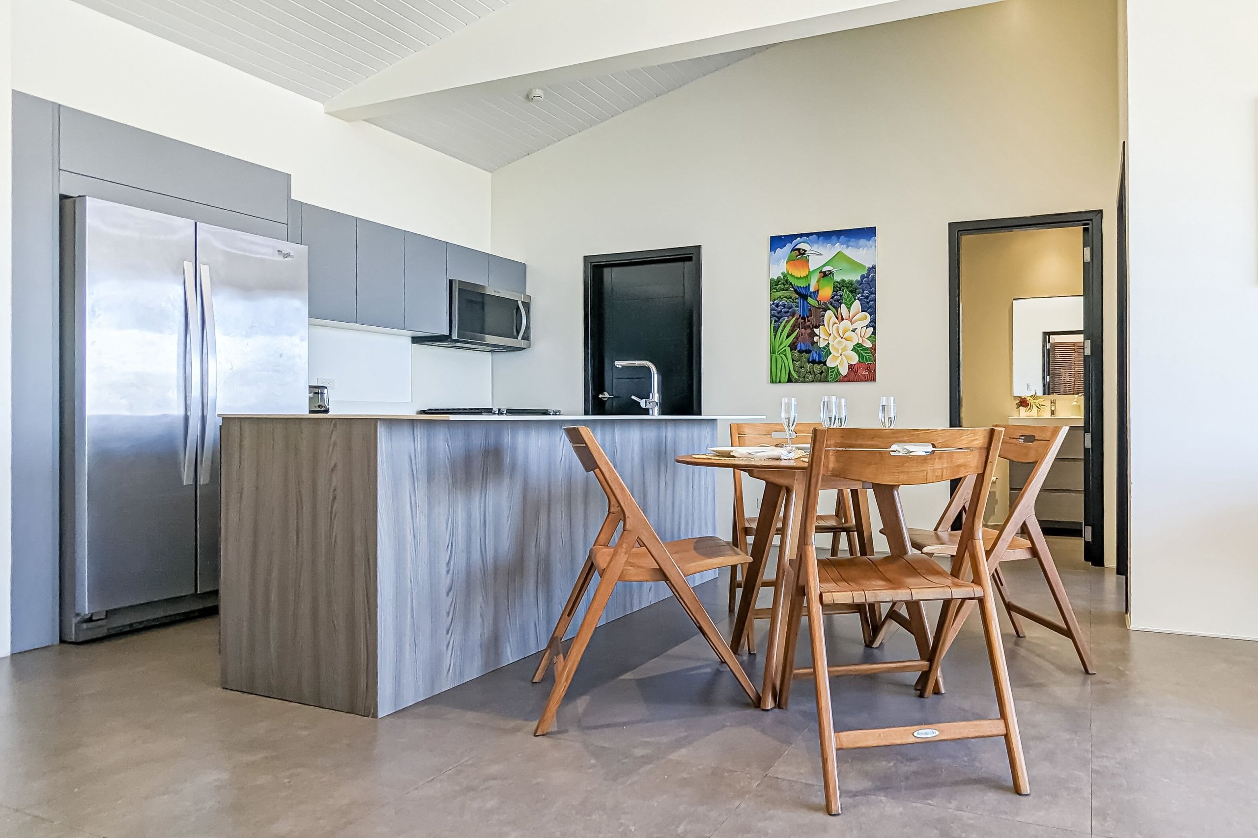 Upscale Ocean View Condo In An Unbeatable Location - Image 2