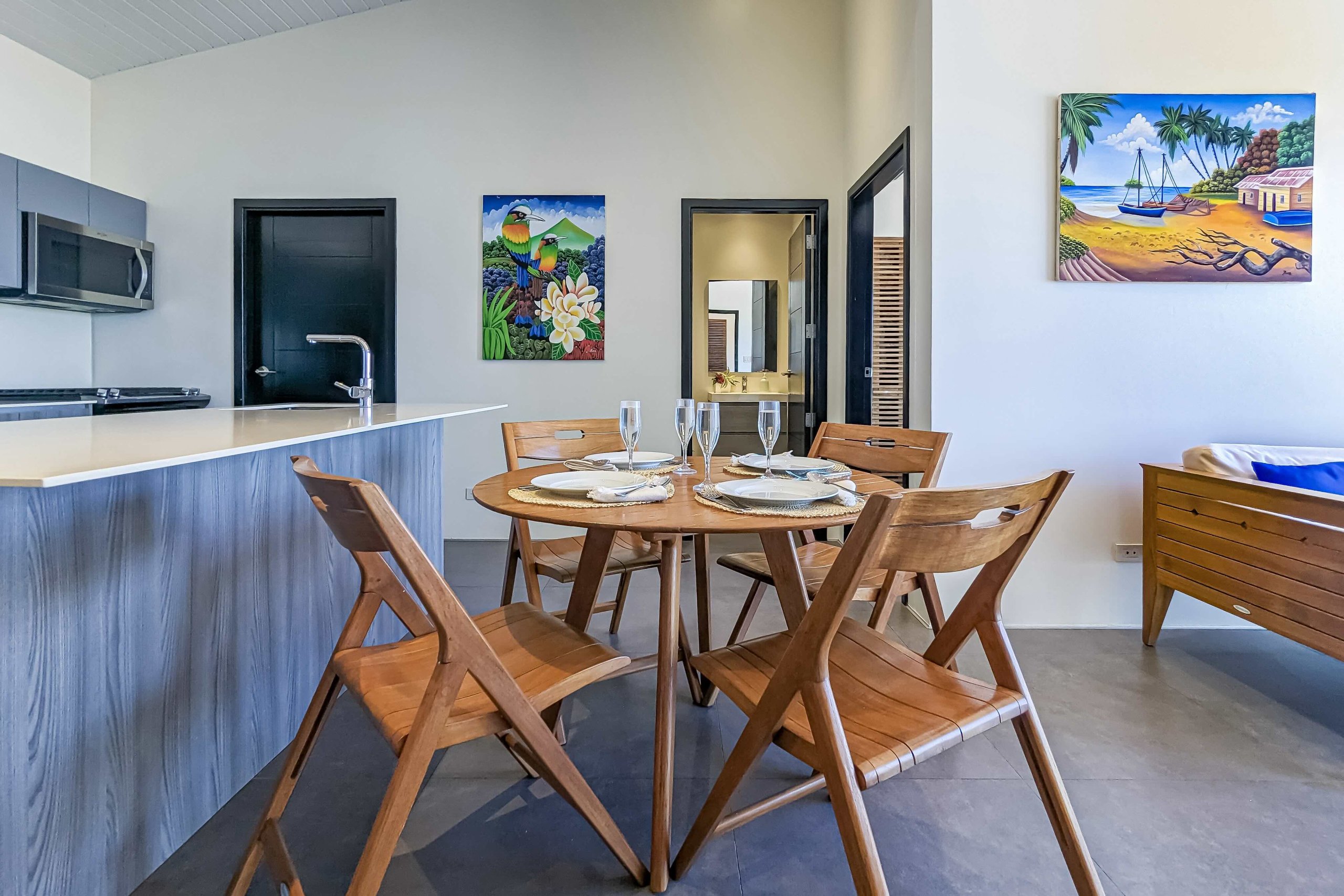 Upscale Ocean View Condo In An Unbeatable Location - Image 7