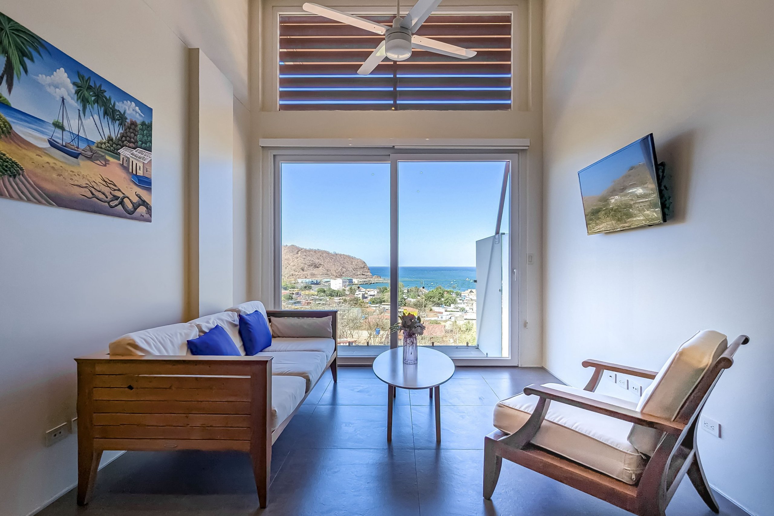 Upscale Ocean View Condo In An Unbeatable Location - Image 8