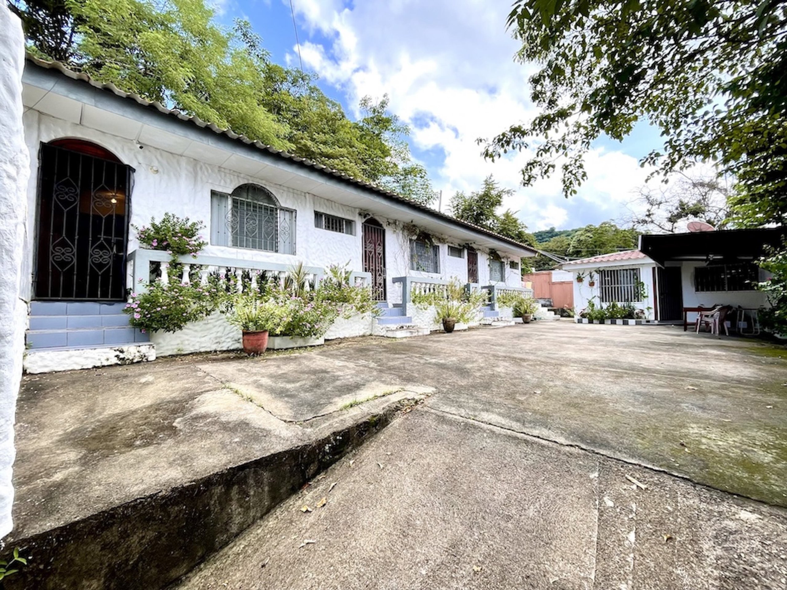 Multi-Unit Commercial Property in San Juan Del Sur, Nicaragua - Image 2