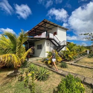 Flexible Surf House Near Playa Santana & Popoyo